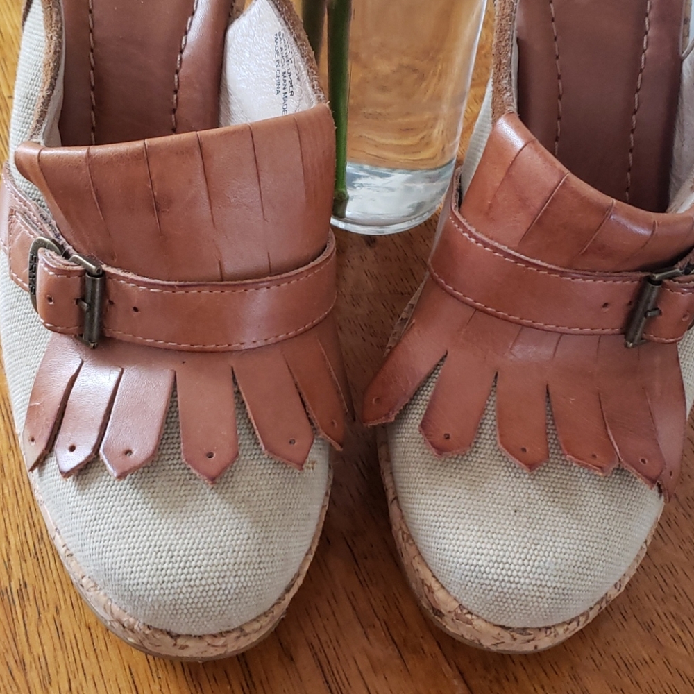 Frye - Picture 2 of 4